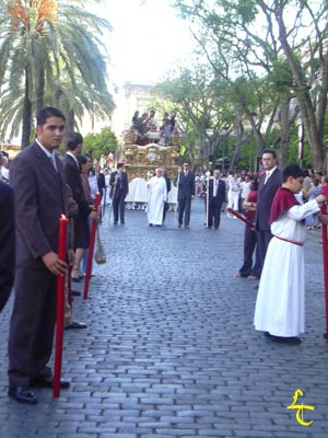 Cortejo de la Hermandad de la Cena